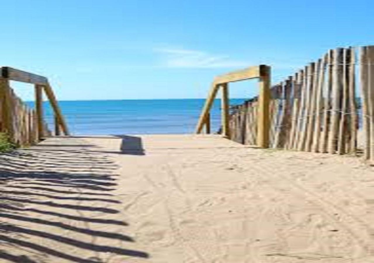 MH Empl calme- La Carabasse- Restos, Bar&Acces Plage, 3Chb, 2Sdb Vias Exterior foto